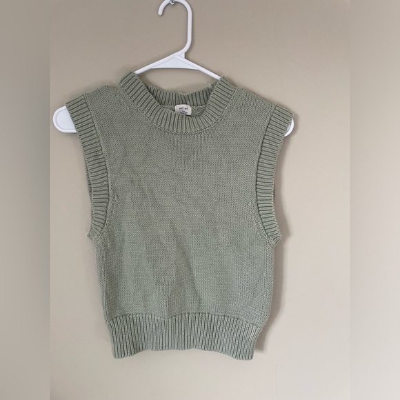 Wilfred aritzia sage green Knit Sweater Vest NWOT size XXS fits more big - Picture 5 of 5